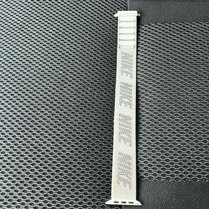 Nike Apple Watch band (45mm)